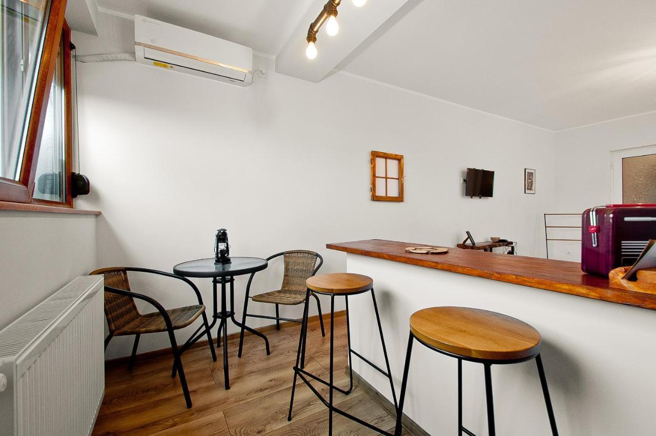 Wood&Steel Apartment Galaţi Екстериор снимка