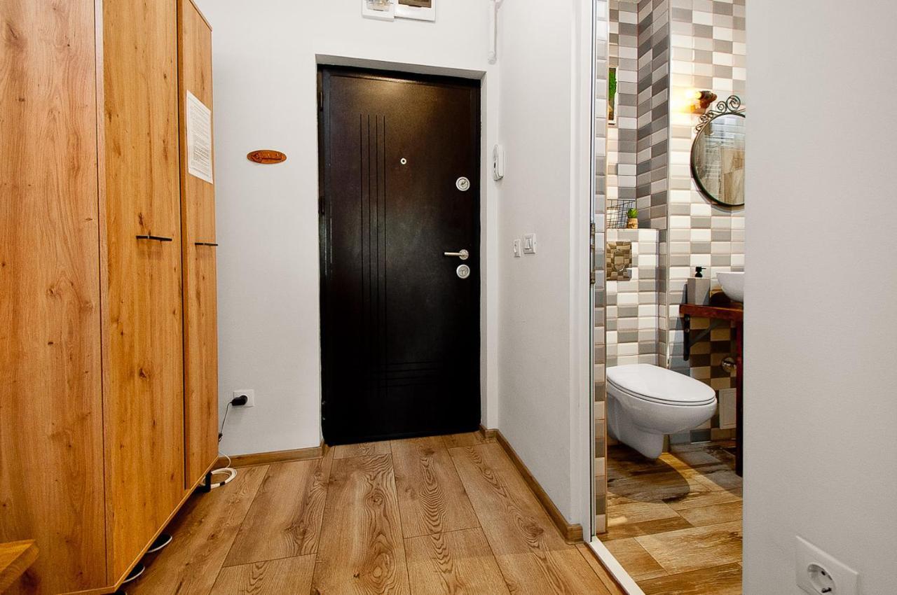 Wood&Steel Apartment Galaţi Екстериор снимка