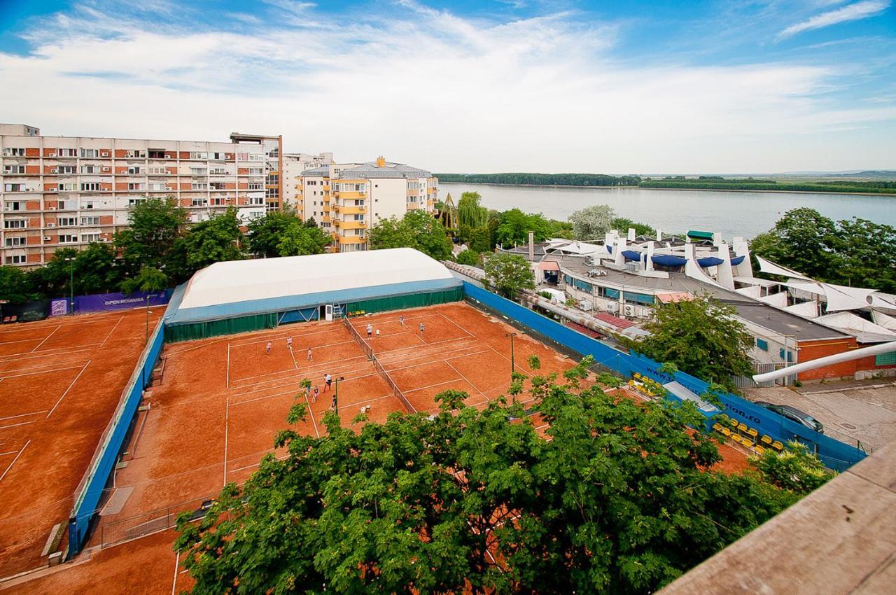 Wood&Steel Apartment Galaţi Екстериор снимка